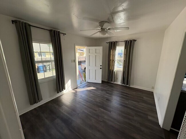 Foto del edificio - Clean, 2-bedroom, 1-bath rental located off Ventura Ave