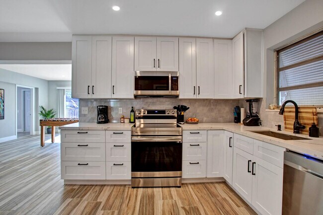 Foto del edificio - 2632 Madison St