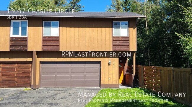 Foto del edificio - Eagle River Three Bedroom Townhome with Fe...