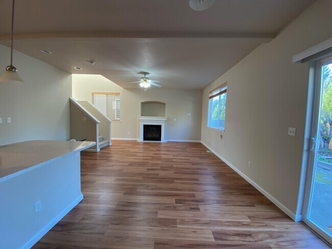 Building Photo - 4510 20th Way NE