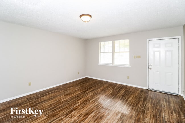 Building Photo - 5728 Ballenmoor Dr