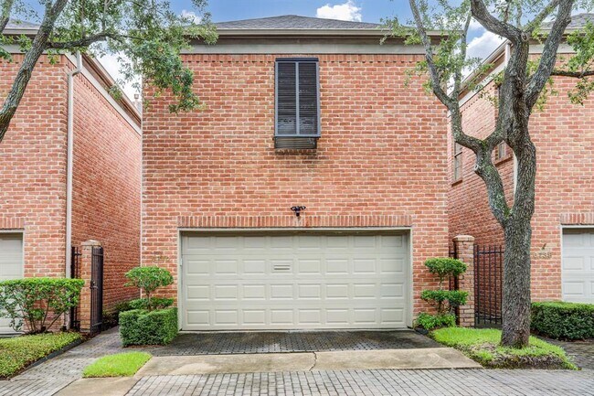 Foto del edificio - 6740 Vanderbilt St