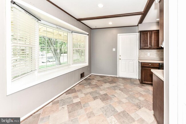 Building Photo - 4731 Carterwood Dr