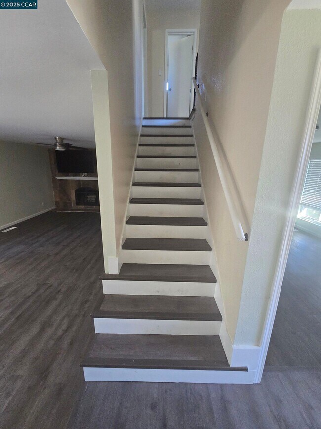 Foto del edificio - 1000 View Dr