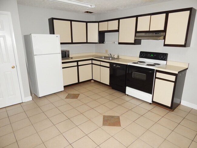 Foto del edificio - 136 Clover Valley Cir