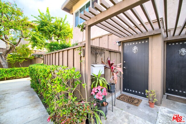 Foto del edificio - 4575 Inglewood Blvd