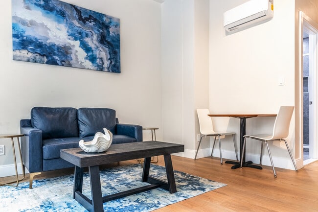 Photo - 44 Bromfield St Apartments