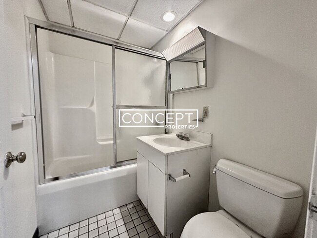 Building Photo - 81 Essex St