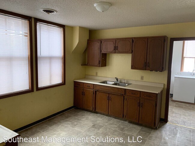 Building Photo - 2 br, 1 bath House - 710 S. Ellis