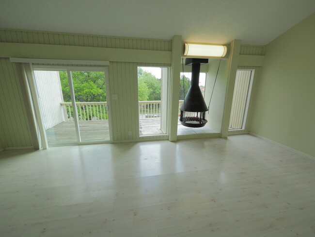 Foto del edificio - 2 Bedroom, 2 Bath Townhouse in Point Ventu...