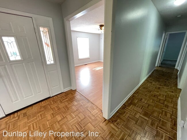 Building Photo - 4 br, 2 bath House - 207 Sunset Dr.