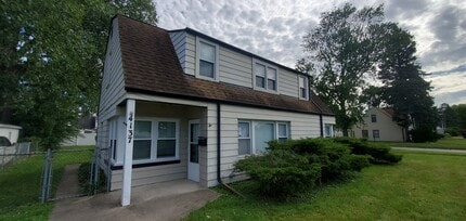 Building Photo - 4137 W 99th Pl