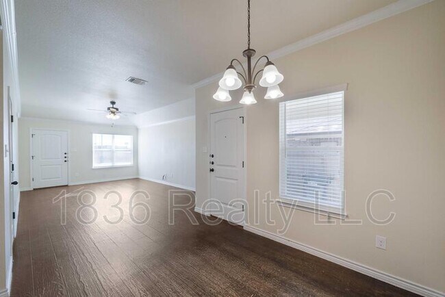 Foto del edificio - 105 Calvin Smith Ln.