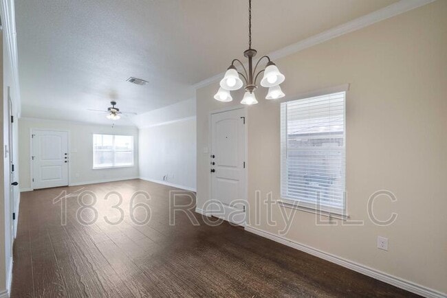 Building Photo - 105 Calvin Smith Ln.