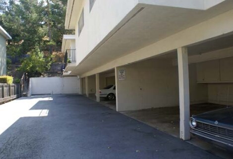Building Photo - 3235 Glendora Dr
