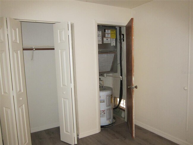 Foto del edificio - 719 SW 70th Terrace