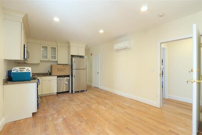 Building Photo - 220 Massachusetts Ave