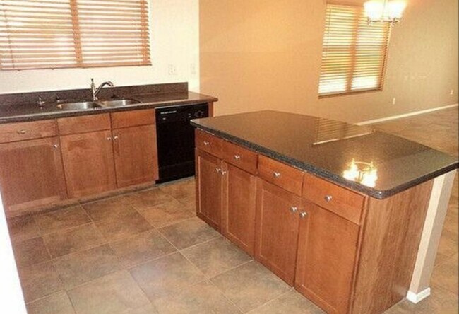 Foto del edificio - 2703 W Allens Peak Dr