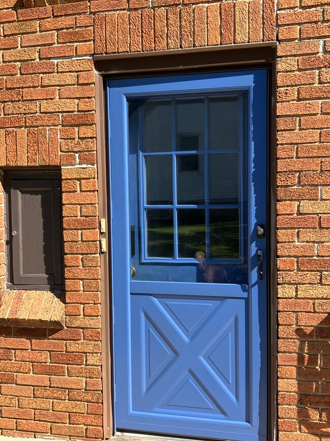 Tenant Side Entrance with Keyless Entry - 129 Wendel Ave
