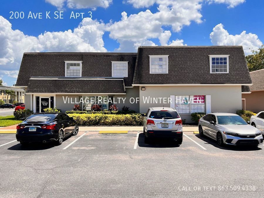 Primary Photo - Spacious One Bedroom Apartment Near Downtown