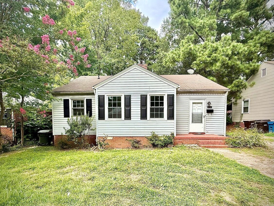 Primary Photo - 3 Bedroom 1 Bathroom Home in Durham