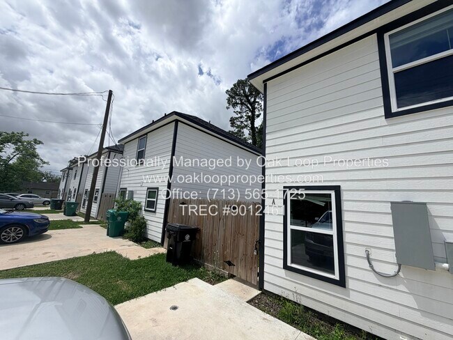 Foto del edificio - 8115 Denton St