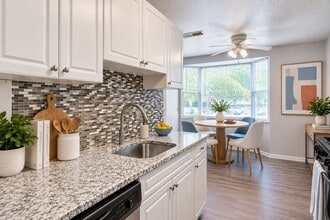 Building Photo - Avery Park Apartment Homes