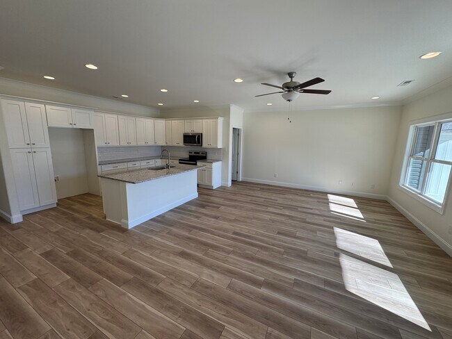 Photo - 1331 W Beaver Creek Dr Apartment