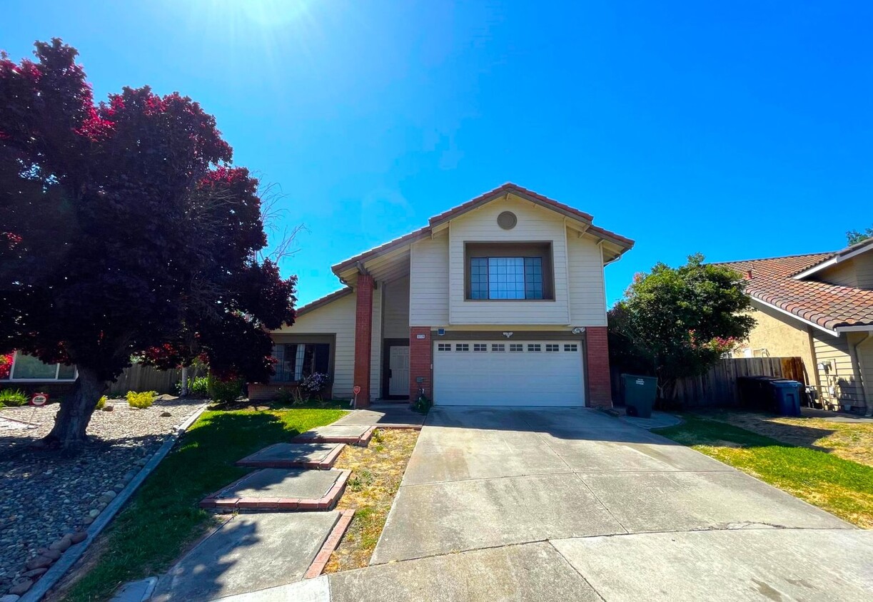 Primary Photo - 32728 Dinuba Court, Union City, CA 94587