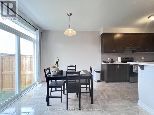Building Photo - 153 Pictou Cres