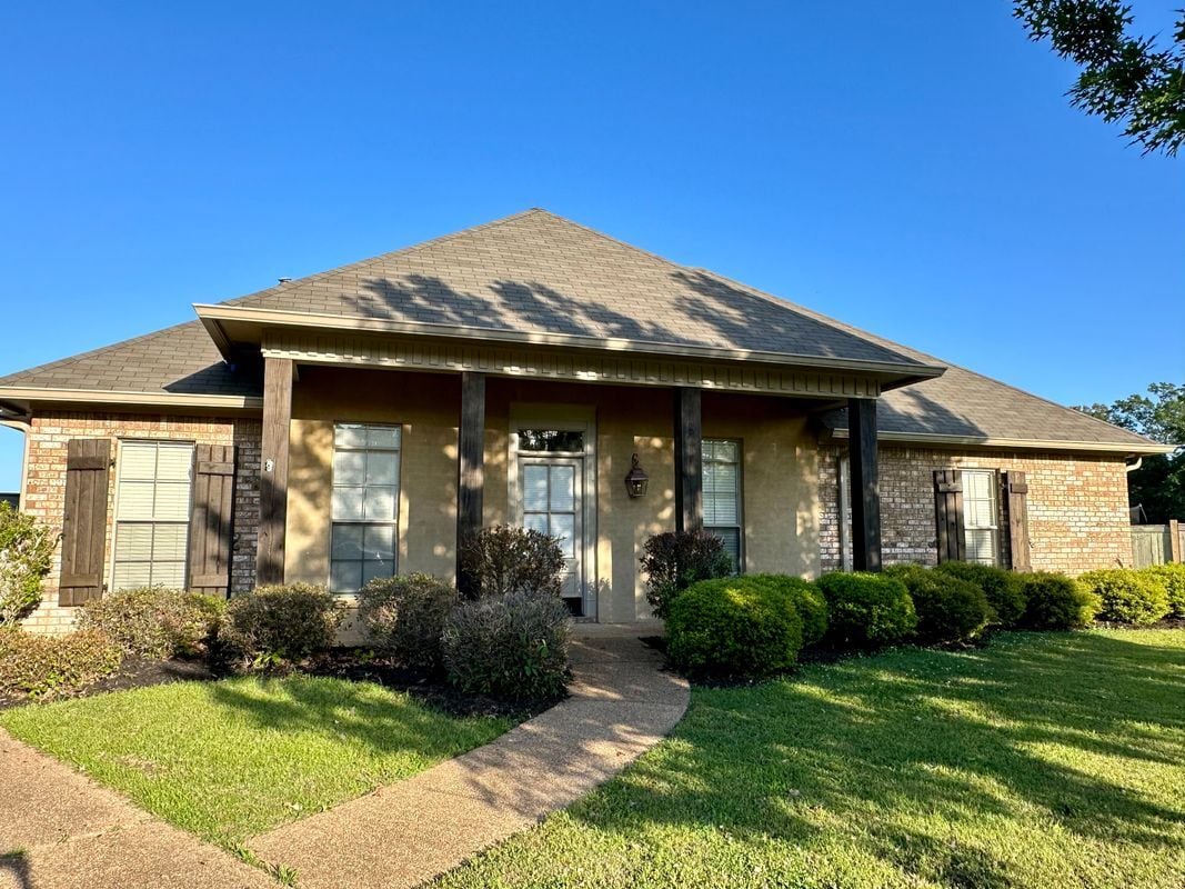 Foto principal - 151 Mason Way