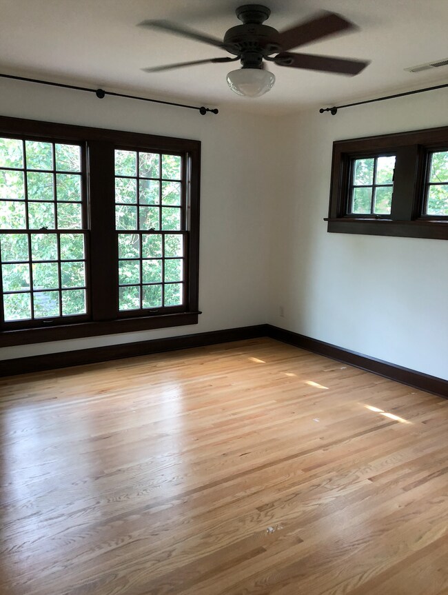 Foto del edificio - 1321 E Hunter Ave