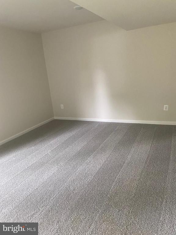 Foto del edificio - 503 Fontana Cir