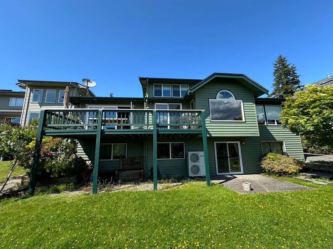 Primary Photo - Bellingham 4 Bedroom
