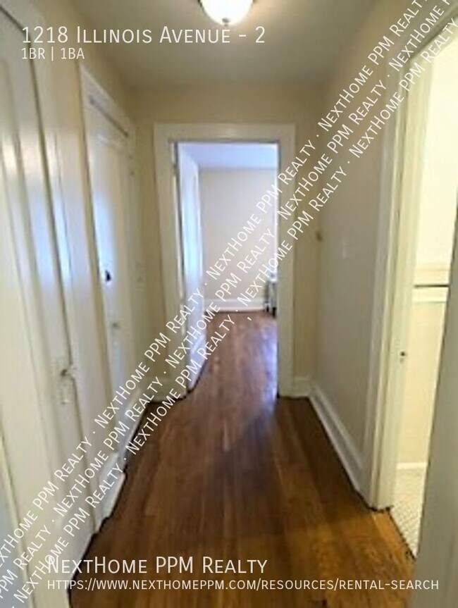 Foto del edificio - 1 Bedroom in Heart of Dormont Great with c...