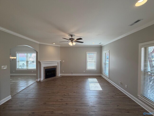 Foto del edificio - 945 Tracey Ln