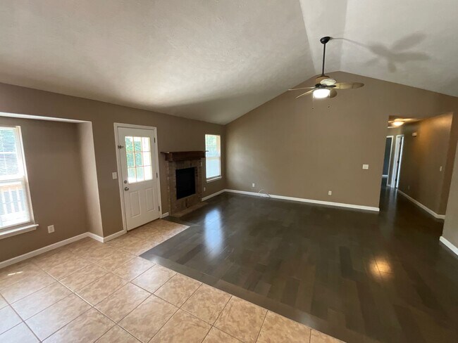 Foto del edificio - Beautiful Ozark Home for Lease