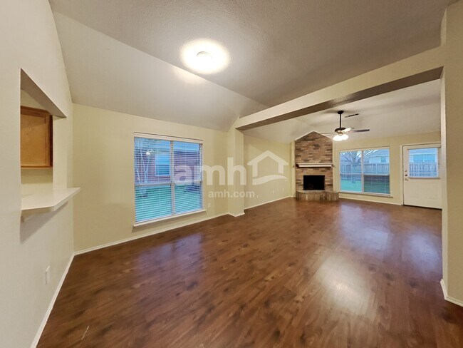 Foto del edificio - 2809 Mitchell Ln