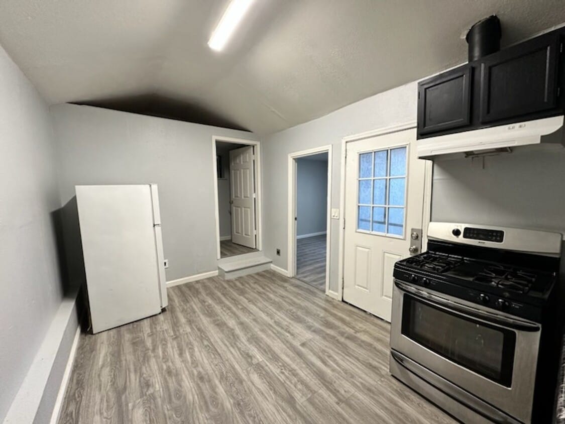 Primary Photo - 10635 Acalanes Dr