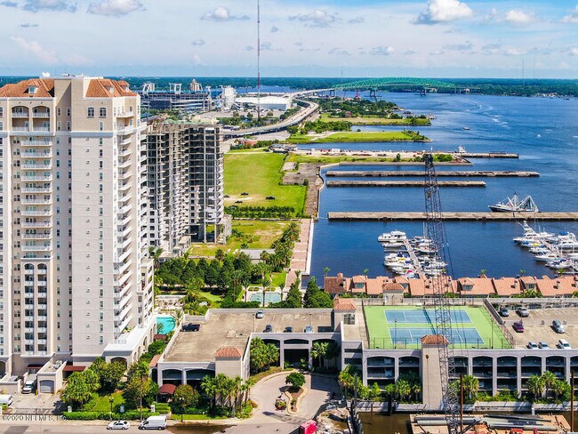 Foto del edificio - 400 E Bay St