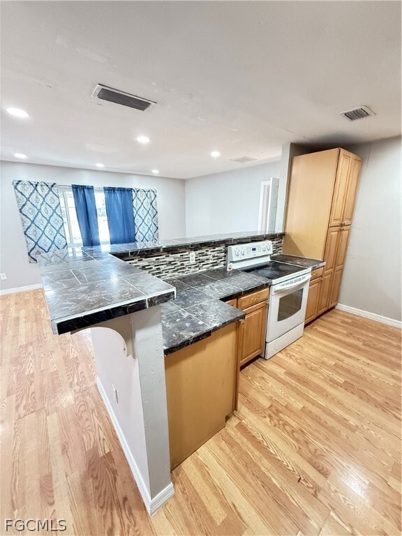 Foto del edificio - 403 Cactus Cir