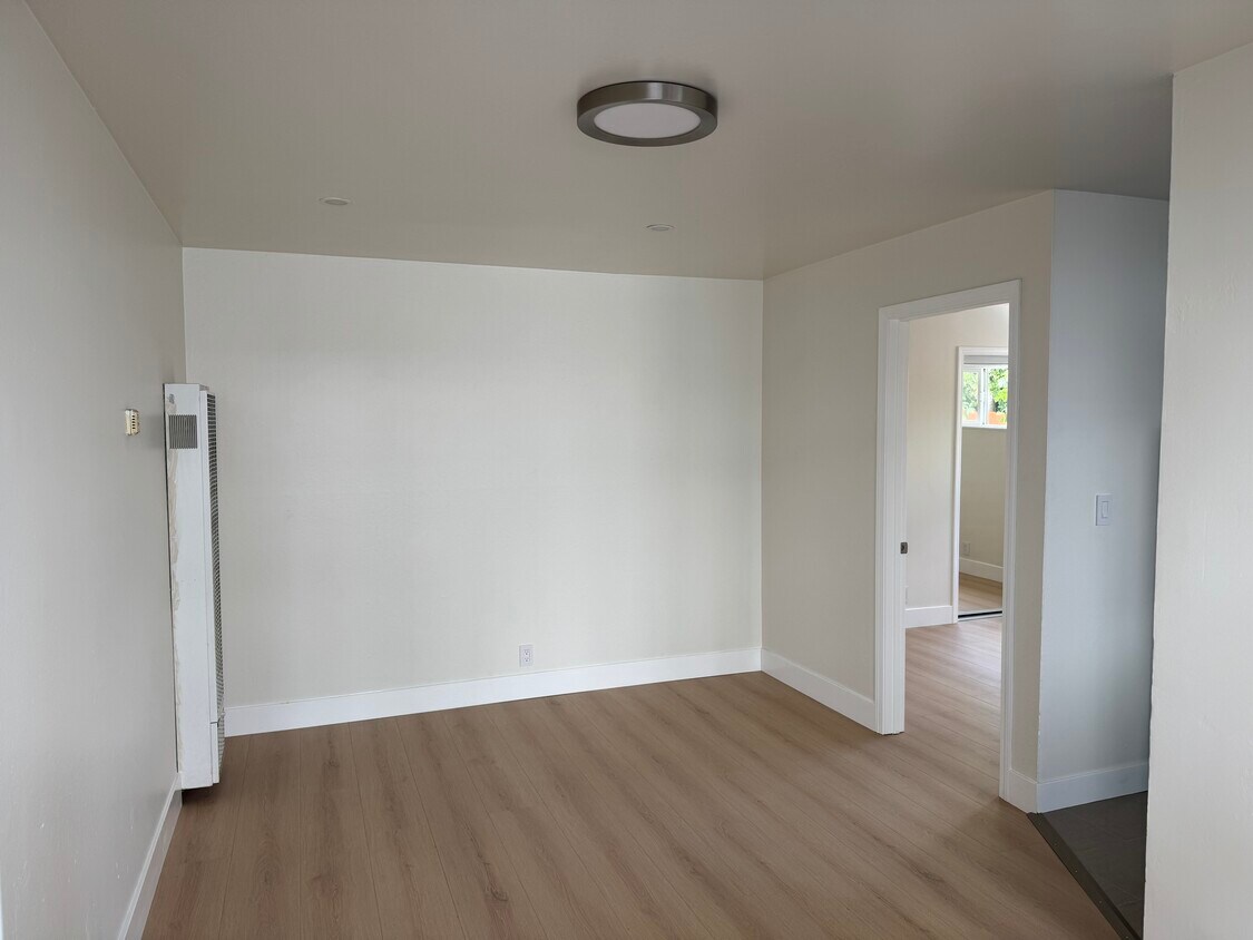 Completely brand new living space. Upgraded finishes and appliances. Recessed lighting - 83 N 11th St