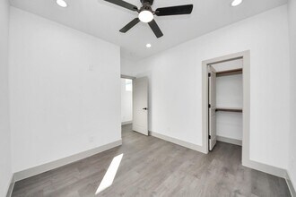 Building Photo - 7973 Joy St