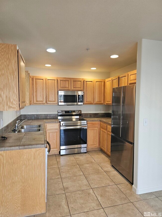 Building Photo - 653 Desert Springs Ct