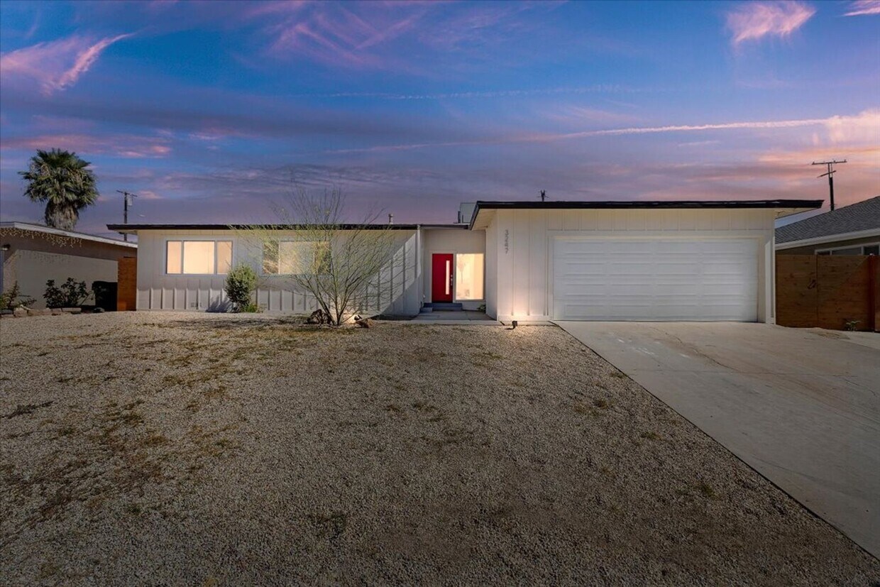 Primary Photo - Beautifully Renovated 3-Bedroom Home in Ba...