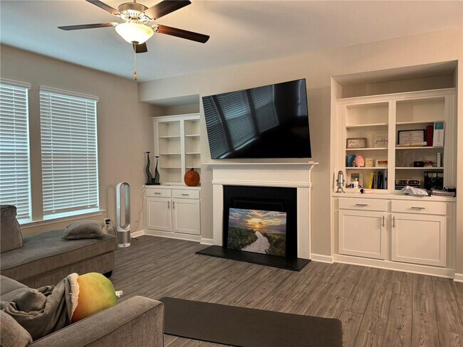 Building Photo - 4588 Hawthorn Rose Ln
