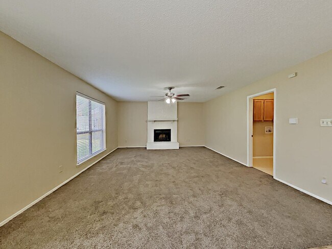 Building Photo - 3716 Windsong Ln
