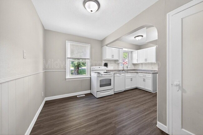 Foto del edificio - 10066 Dorothy Ave