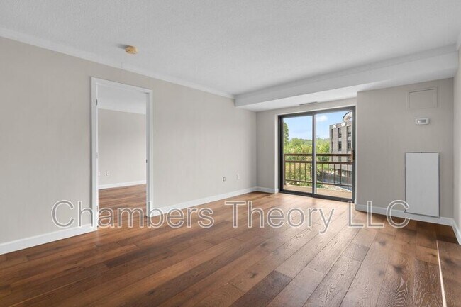 Foto del edificio - 2111 Wisconsin Ave NW