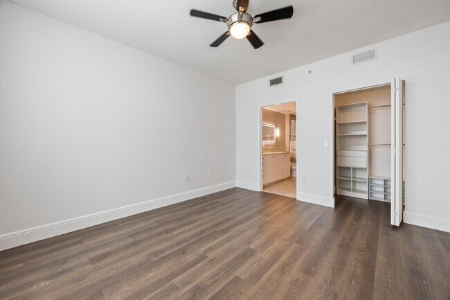 Foto del edificio - 804 E Windward Way